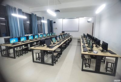 實驗室建設 計算機軟硬件及周邊設備開發的基石與前沿